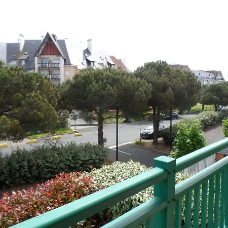 2 Pièces Avec Piscine Et Parking à - Fr-1-487-294 Dives-sur-Mer