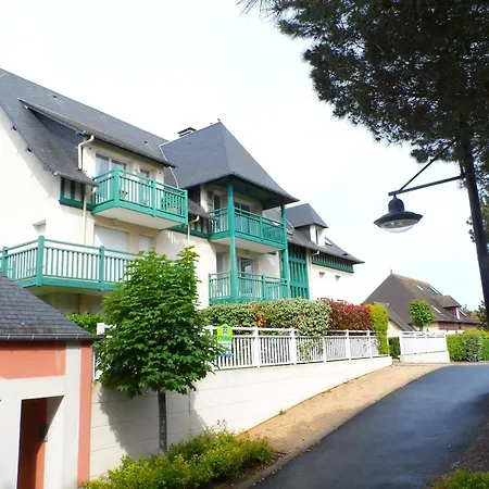 2 Pièces Avec Piscine Et Parking à - Fr-1-487-294